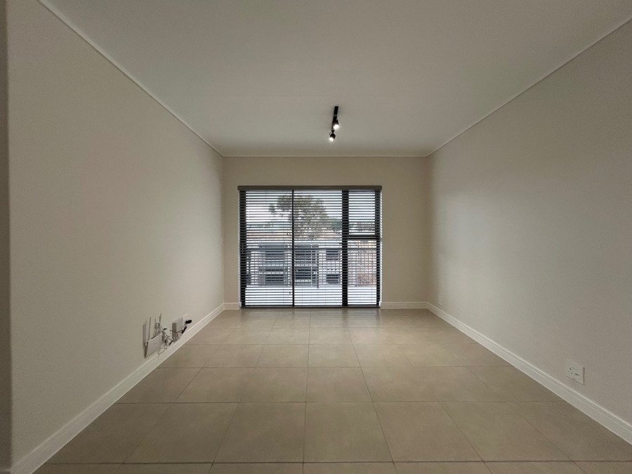To Let 1 Bedroom Property for Rent in Richwood Western Cape